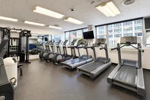 4250 N Marine Dr, Chicago, IL 60613 - Photo 35