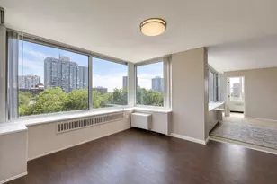 4250 N Marine Dr, Chicago, IL 60613 - Photo 15