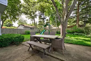 2237 Greenwood Ave, Wilmette, IL 60091 - Photo 9