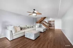 467 Hiawatha Trail, Wood Dale, IL 60191 - Photo 7