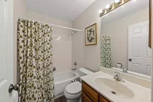 30W016 Redwood Ct, Warrenville, IL 60555 - Photo 23