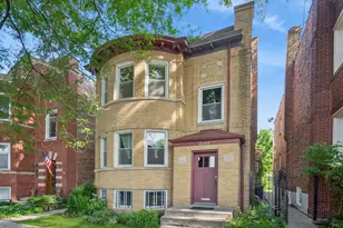 2244 W Argyle St, Chicago, IL 60625 - Photo 1