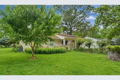 2601 Sheridan Drive, Champaign, IL 61821 - Photo 3