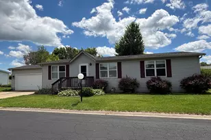 127 Cardinal Ln, Sandwich, IL 60548 - Photo 13