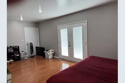 3908 N Bernard Street, Chicago, IL 60618 - Photo 11