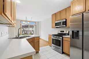 1109 Grass Lake Dr, Fox Lake, IL 60020 - Photo 5