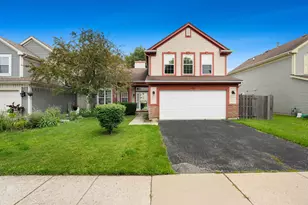 2041 Clarewood Ln, Mundelein, IL 60060 - Photo 1