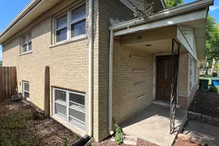 5504 Oak Center Dr, Oak Lawn, IL 60453 - Photo 3
