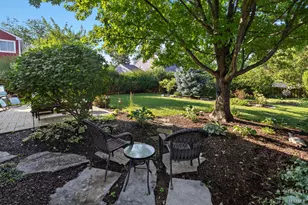 624 Lorree Ln, Lake in the Hills, IL 60156 - Photo 27