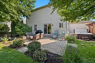 624 Lorree Ln, Lake in the Hills, IL 60156 - Photo 25