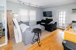 455 W Grant Pl, Chicago, IL 60614 - Photo 3