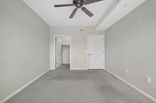 135 S York St, Elmhurst, IL 60126 - Photo 17
