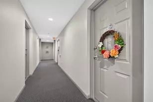 135 S York St, Elmhurst, IL 60126 - Photo 5