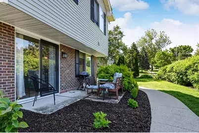 385 Coventry Court #385, Clarendon Hills, IL 60514 - Photo 17