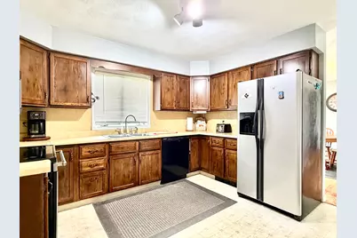 25445 Indian Ridge Road, Sterling, IL 61081 - Photo 11