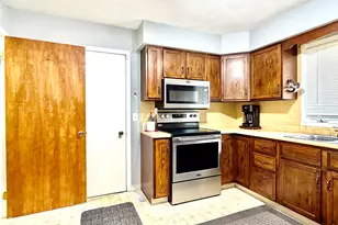 25445 Indian Ridge Rd, Sterling, IL 61081 - Photo 15