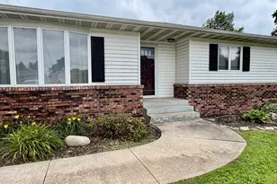 25445 Indian Ridge Rd, Sterling, IL 61081 - Photo 3