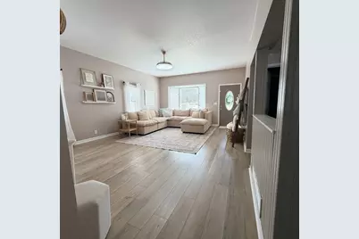 1914 N Lasalle Street, Ottawa, IL 61350 - Photo 3