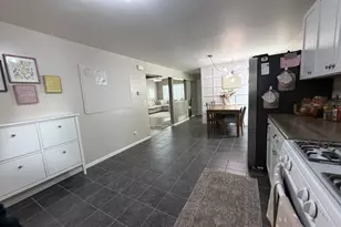 1914 N Lasalle St, Ottawa, IL 61350 - Photo 5