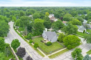 2201 Pontiac Cir, Naperville, IL 60565 - Photo 45