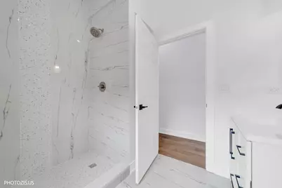 8021 W 45th Street, Lyons, IL 60534 - Photo 13