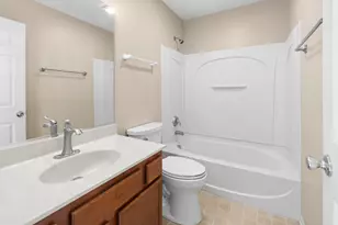 631 Crystal Springs Ct, Fox Lake, IL 60020 - Photo 9