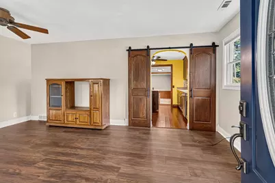 718 E Chestnut Street, Monticello, IL 61856 - Photo 9