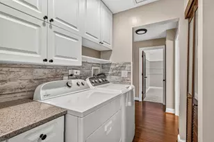 718 E Chestnut St, Monticello, IL 61856 - Photo 23