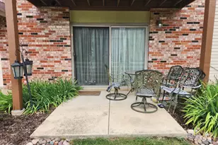1102 Hinswood Dr, Darien, IL 60561 - Photo 15