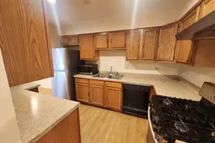 1102 Hinswood Dr, Darien, IL 60561 - Photo 5