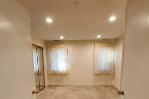1102 Hinswood Dr, Darien, IL 60561 - Photo 11