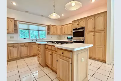 2202 Meadows Drive, Sterling, IL 61081 - Photo 13