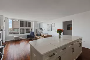 33 W Ontario St, Chicago, IL 60654 - Photo 7