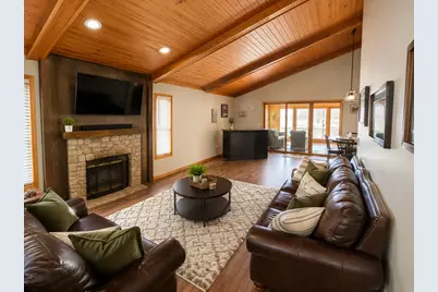 4122 W Lake Shore Drive, Wonder Lake, IL 60097 - Photo 11