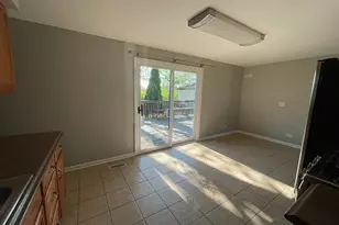 1210 N Fairlane Dr, Schaumburg, IL 60193 - Photo 9