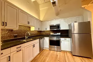 312 N May St, Chicago, IL 60607 - Photo 11