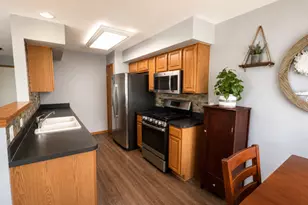 39082 Welsh Ln, Beach Park, IL 60083 - Photo 5