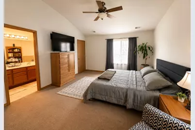 39082 Welsh Lane, Beach Park, IL 60083 - Photo 11