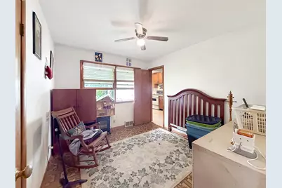 807 E Illinois Street, Freeport, IL 61032 - Photo 17