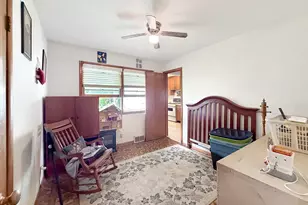 807 E Illinois St, Freeport, IL 61032 - Photo 17