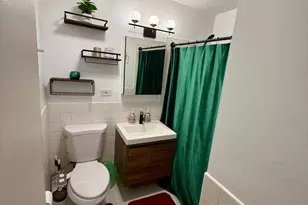 4250 N Marine Dr, Chicago, IL 60613 - Photo 5