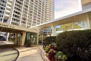 4250 N Marine Dr, Chicago, IL 60613 - Photo 1