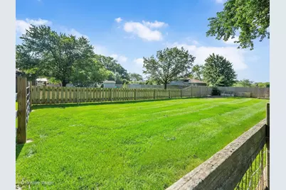 29W255 Lester Street, West Chicago, IL 60185 - Photo 25