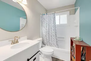 29W255 Lester St, West Chicago, IL 60185 - Photo 15