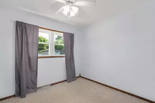 29W255 Lester St, West Chicago, IL 60185 - Photo 17