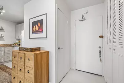 555 W Cornelia Avenue #2012, Chicago, IL 60657 - Photo 9