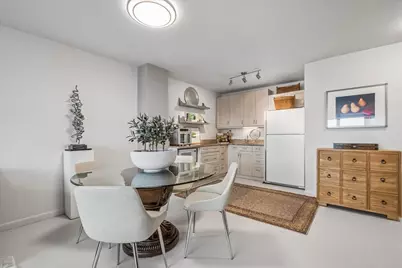 555 W Cornelia Avenue #2012, Chicago, IL 60657 - Photo 7
