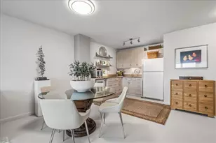 555 W Cornelia Ave, Chicago, IL 60657 - Photo 7