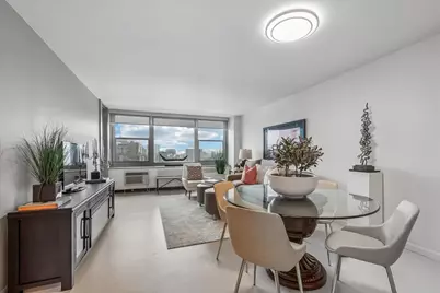 555 W Cornelia Avenue #2012, Chicago, IL 60657 - Photo 3