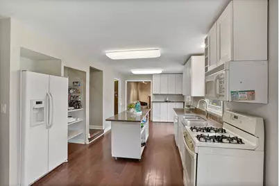 545 Ridgefield Drive, Roselle, IL 60172 - Photo 11